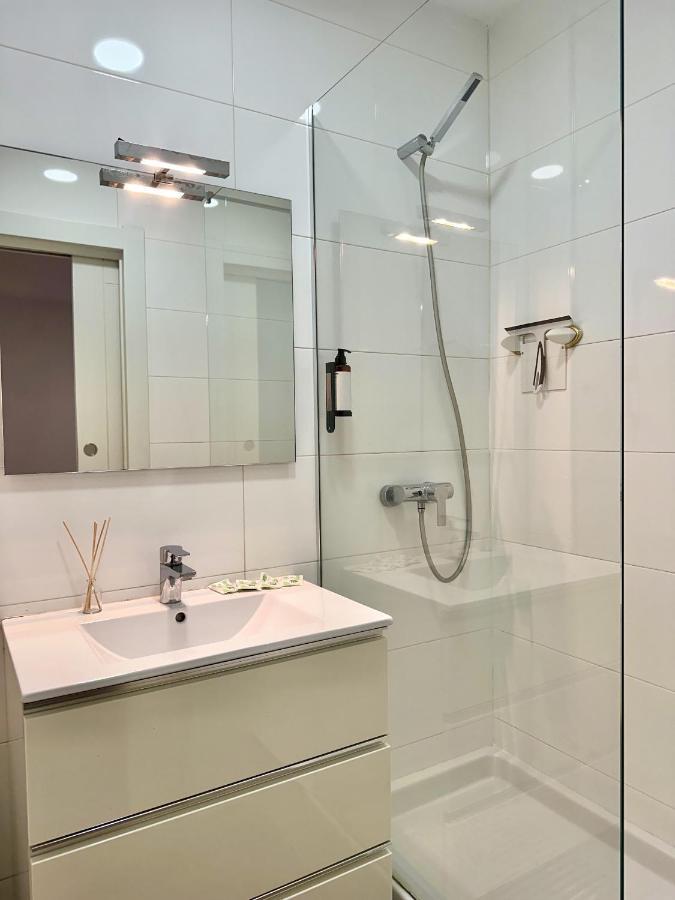 Urbe10 Santa Lucia 1 Bedroom Apartment 1A Malaga Exterior photo